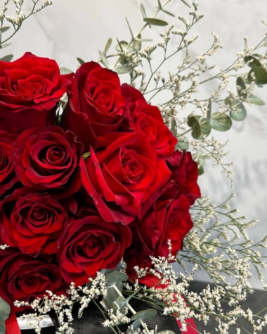 Luxury Red Rose Bouquet